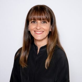 Headshot_BernadetteHoll_CustomerExperienceCoordinator Headshot_BernadetteHoll_CustomerExperienceCoordinator