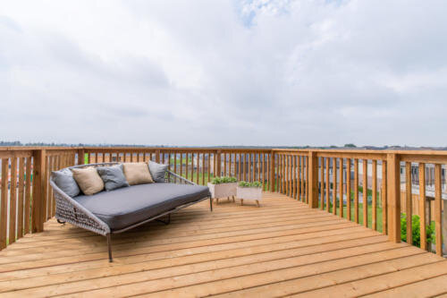 Sandridge Model Deck